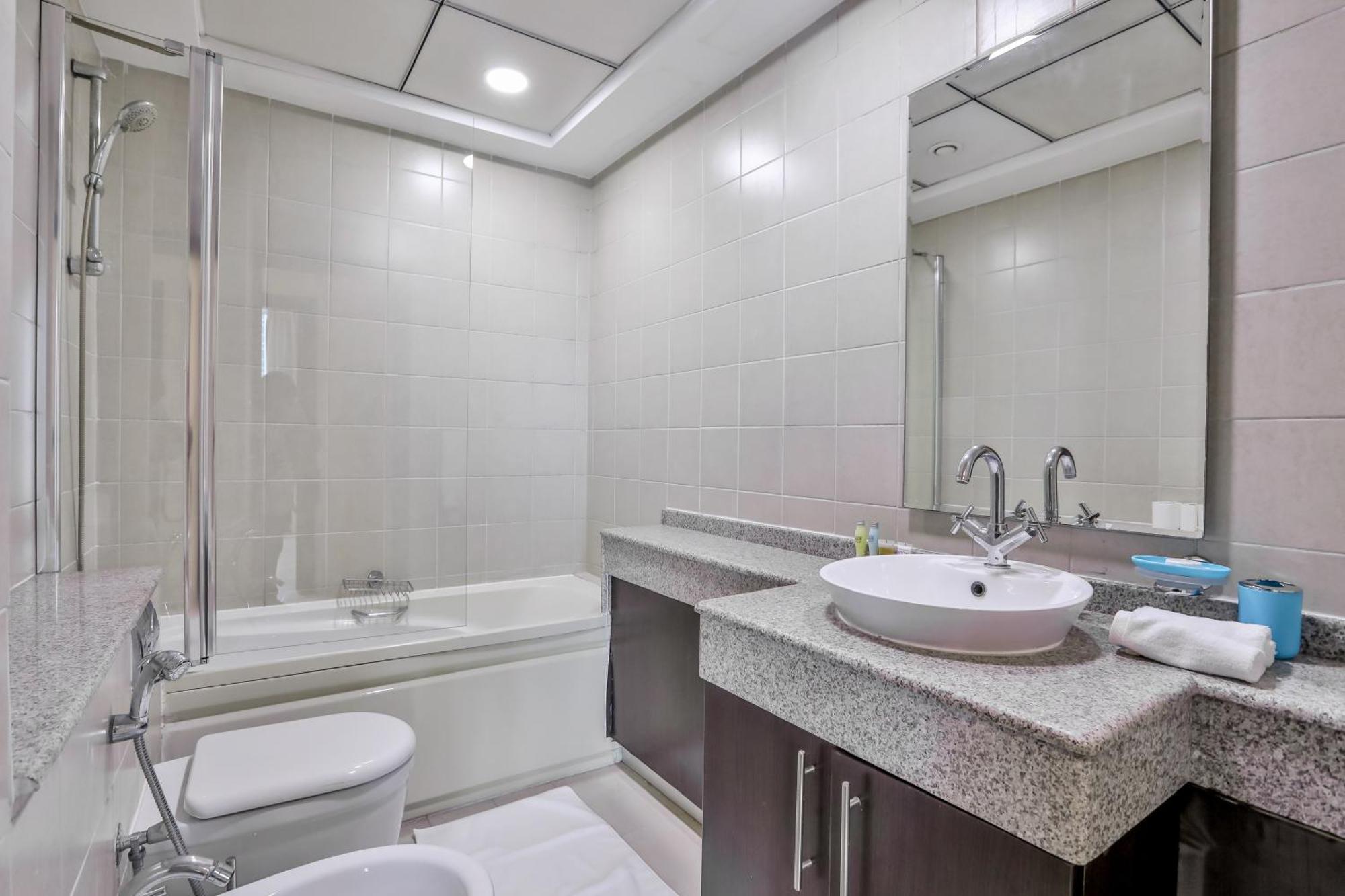 Apartment 2 Bedroom High Floor Torch Tower Marina - Nox